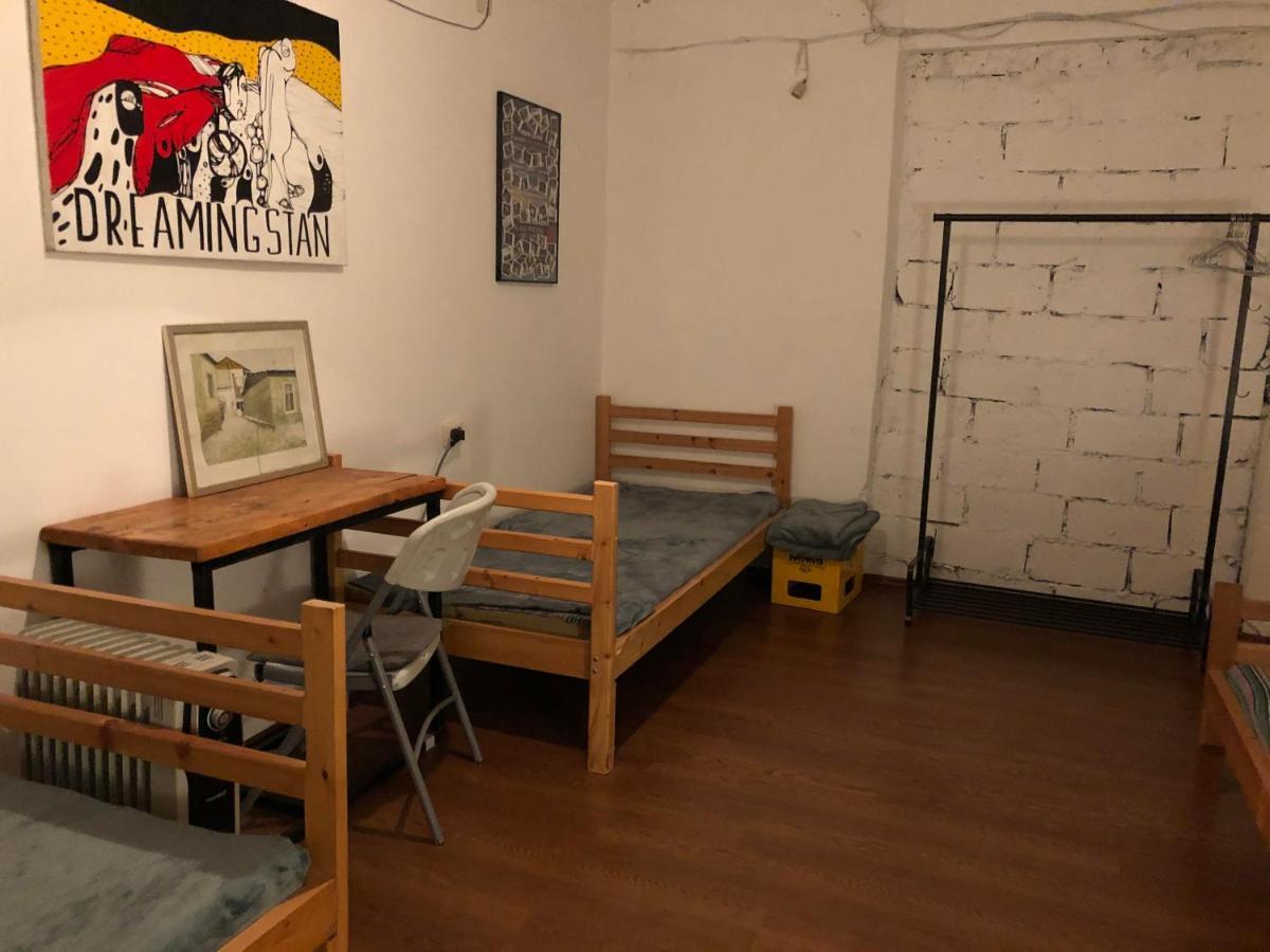 Udabno Hostel Extérieur photo